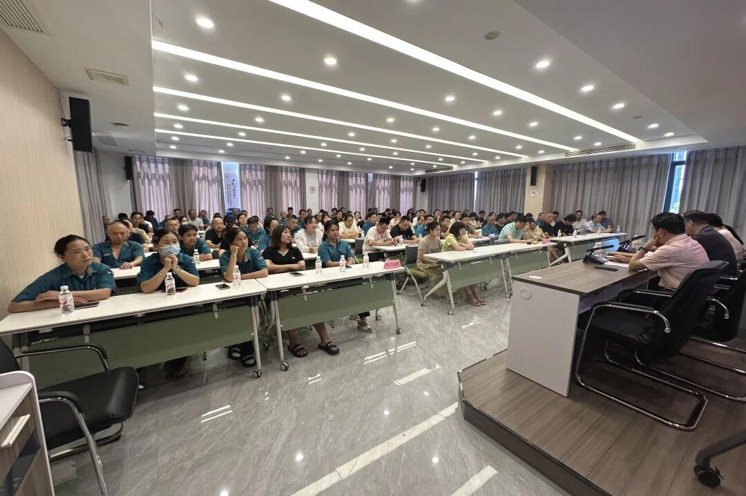 ChangShu Polyester hie de tredde en fjirde lidfertsjintwurdiger en wurknimmerfertsjintwurdiger fan 'e hannel fan' e hannel